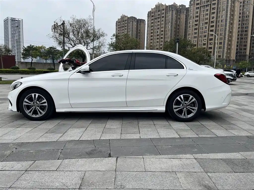 Mercedes-Benz C-Class 2018 C 200 L Sport Edition фото 7