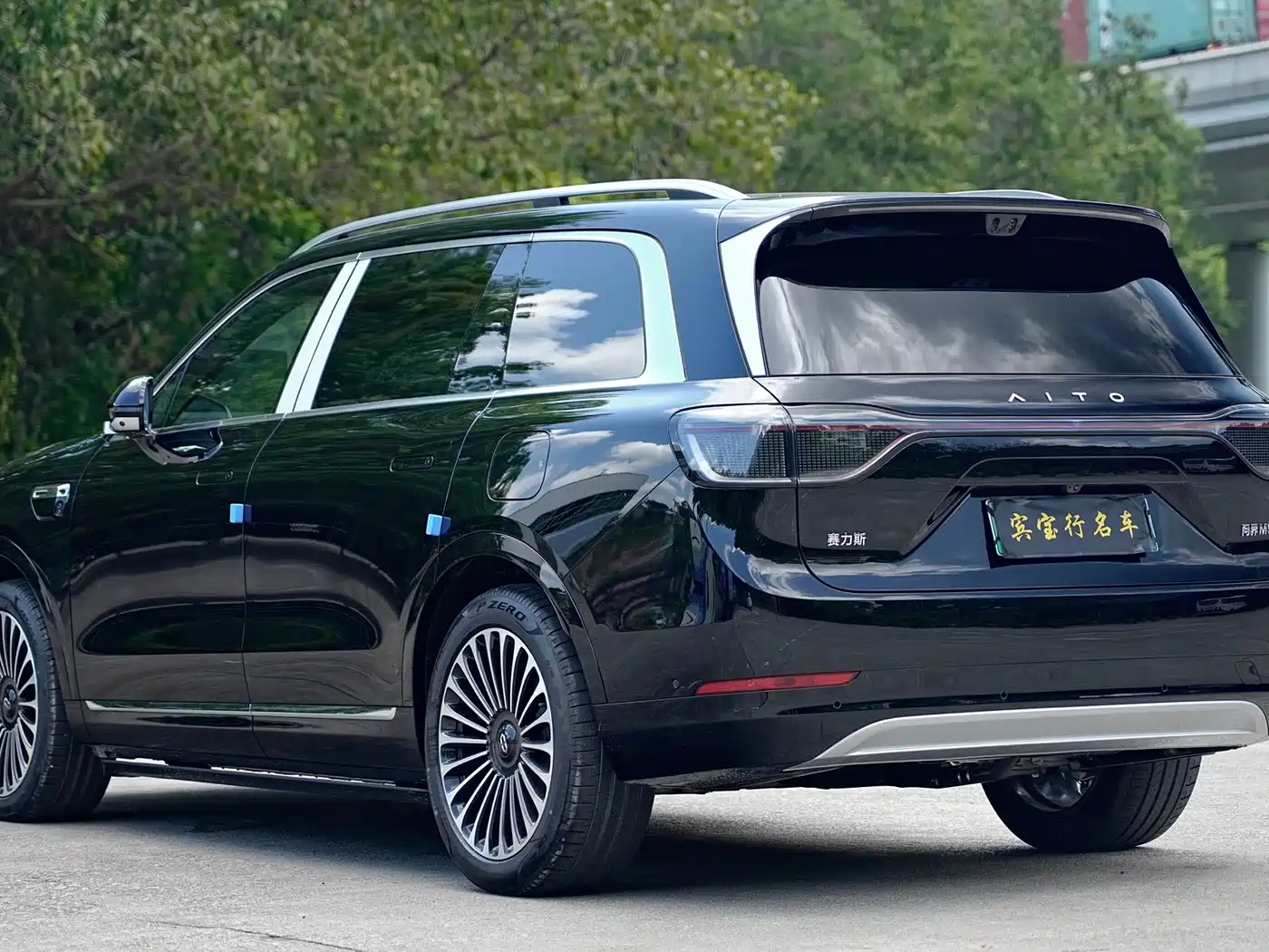 AITO Wenjie AITO M9 2025 Extended Range Ultra 52kWh 6-Seater фото 5