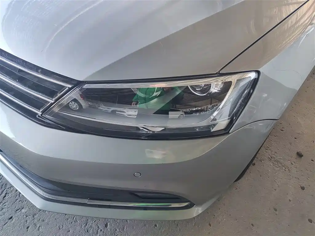 Volkswagen Sagitar 2015 230TSI Automatic Luxury фото 24
