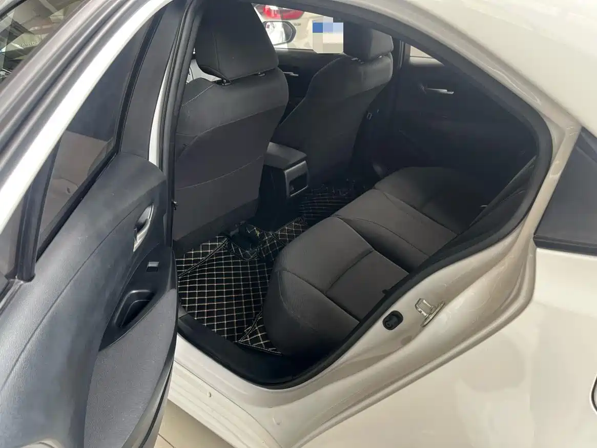 Photo 5 - Toyota Corolla
