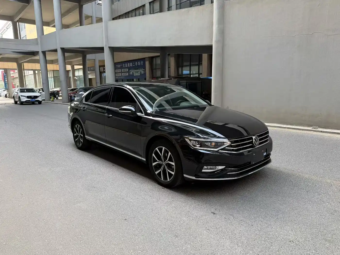 Volkswagen Magotan 2021 330TSI DSG 30th Anniversary Edition фото 3