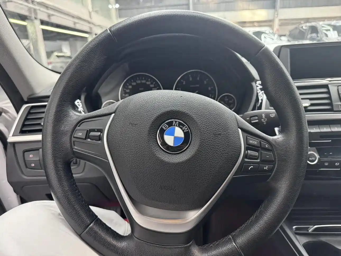 BMW 3 Series 2017 320Li Fashion фото 5