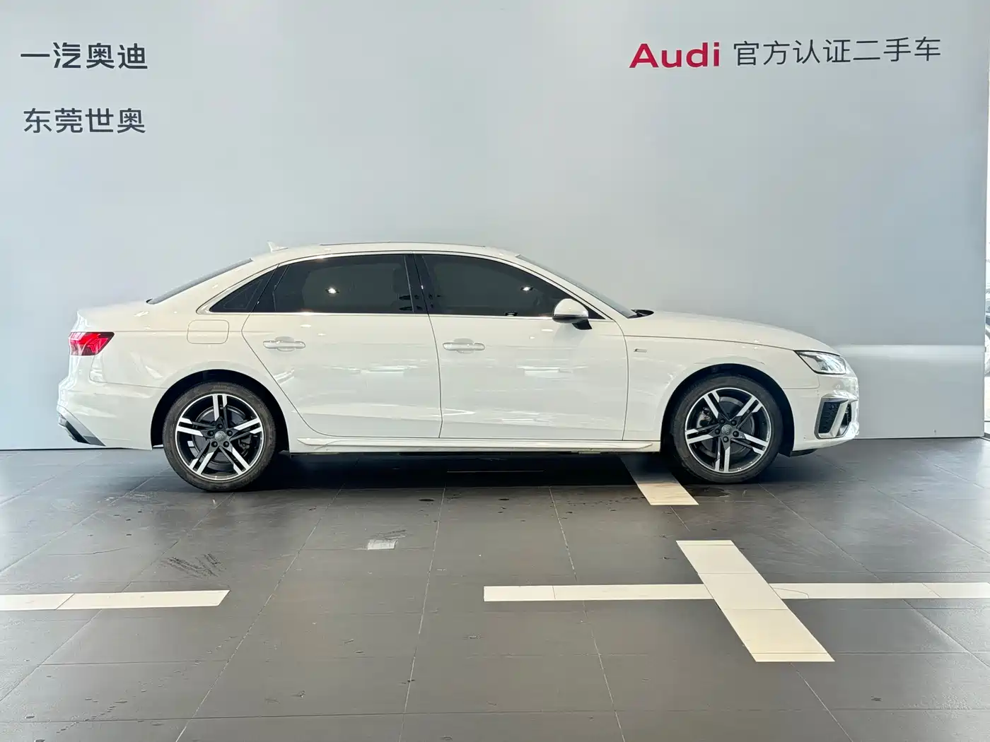 Audi A4L 2020 40 TFSI Luxury Dynamic фото 3