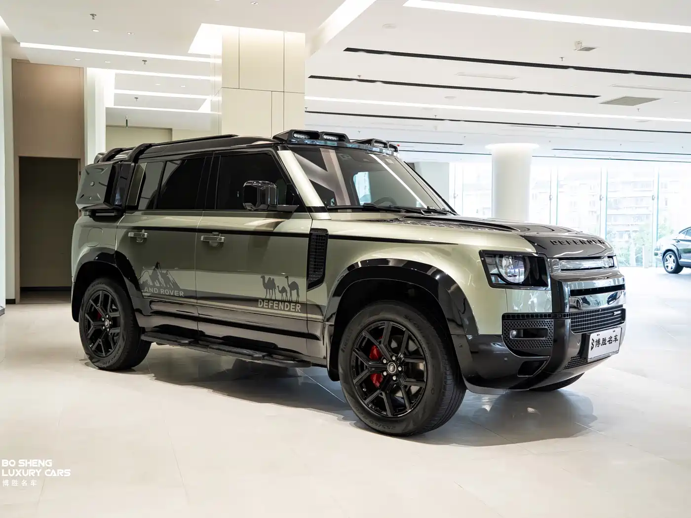 Land Rover Defender 2023 Model 110 3.0T P400 X-DYNAMIC HSE фото 3