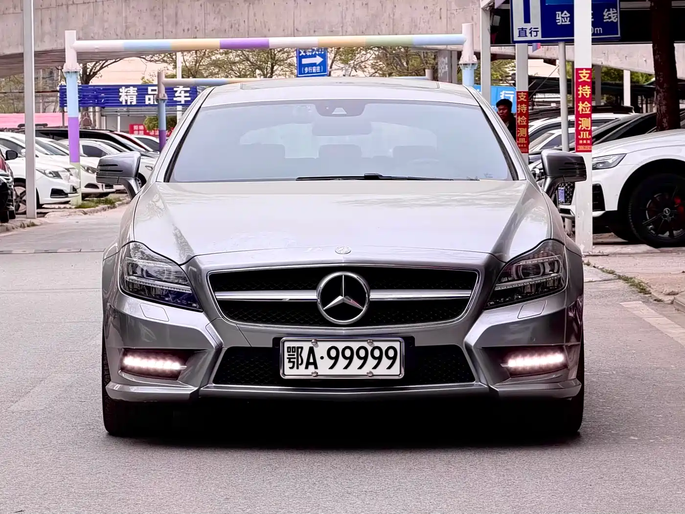 MERCEDES-BENZ CLS