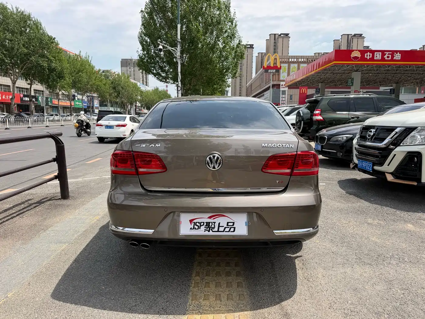 Volkswagen Magotan 2015 Facelift 1.8TSI Premium фото 11