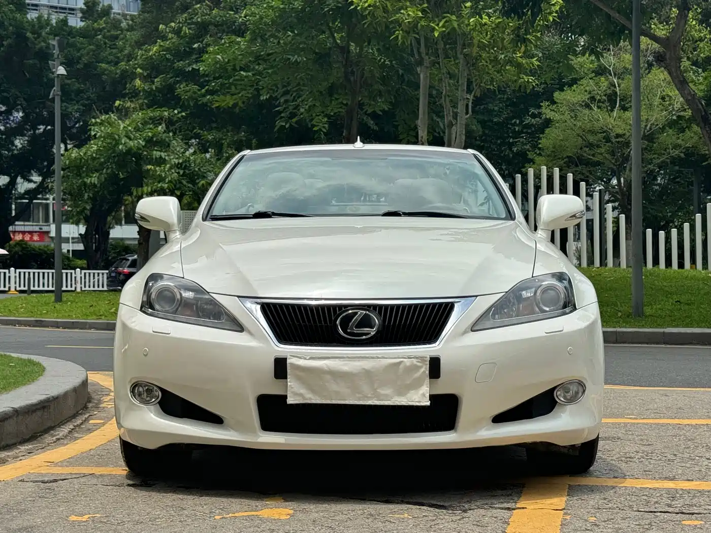 Lexus IS 2011 250C фото 18