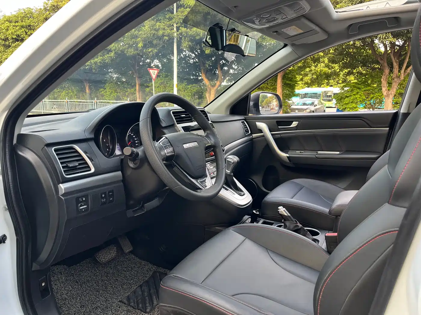 Haval M6 2019 1.5T DCT 2WD Value Edition (China VI) фото 8