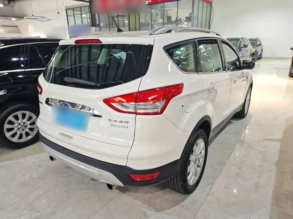 Фото 7 - Ford Kuga