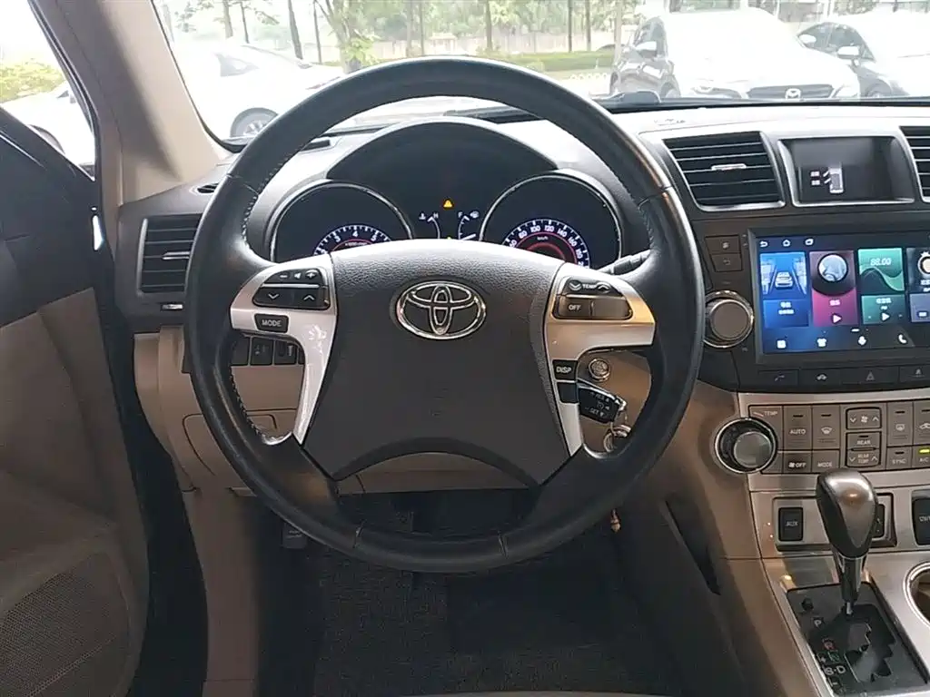 Toyota Highlander 2012 2.7L 2WD 7-Seater Luxury Edition фото 11