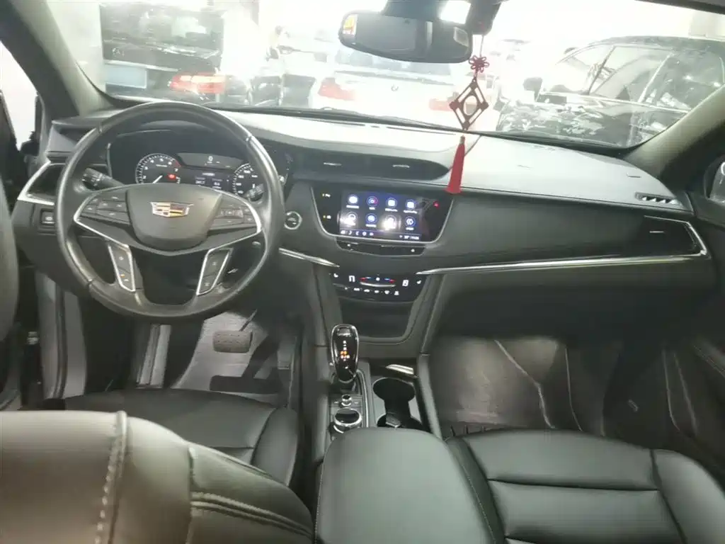 Cadillac XT5 2022 2.0T 2WD Luxury фото 10