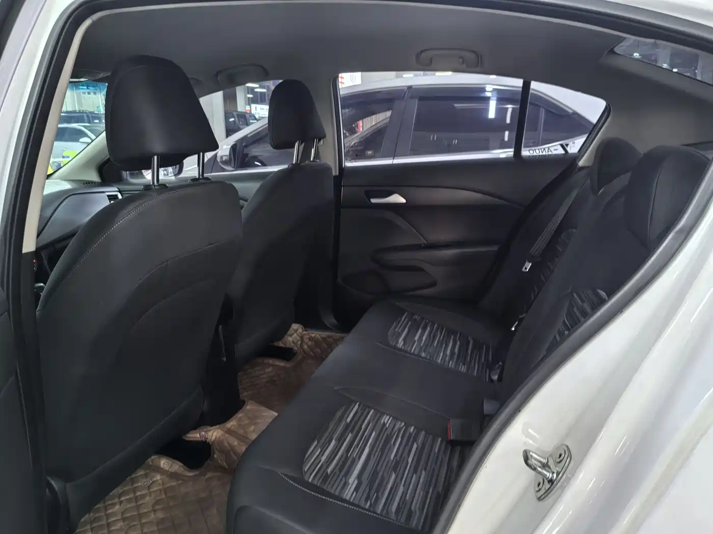 Chevrolet Cavalier 2016 1.5L Automatic Enjoyment Edition фото 8