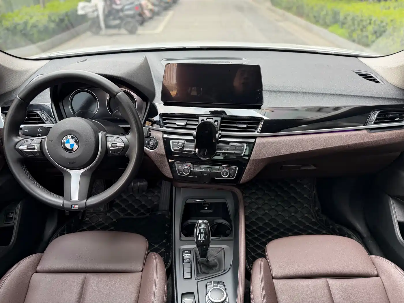 BMW X1 2022 sDrive25Li Leading фото 5