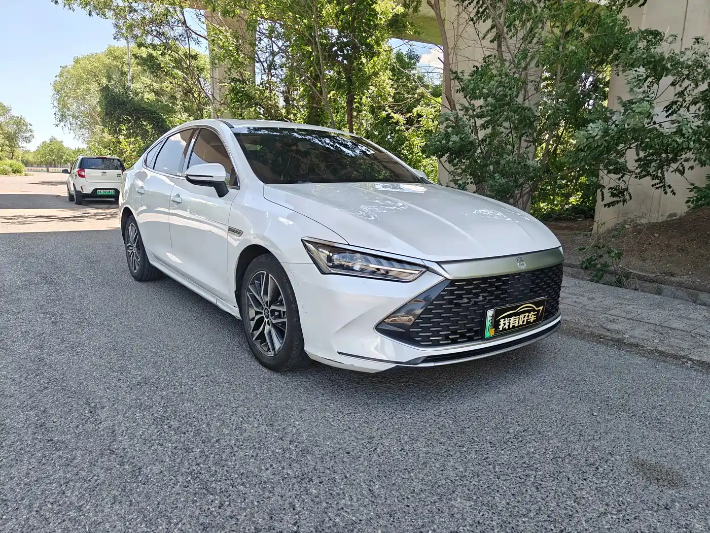 BYD Qin PLUS 2021 DM-i 55KM Premium фото 3