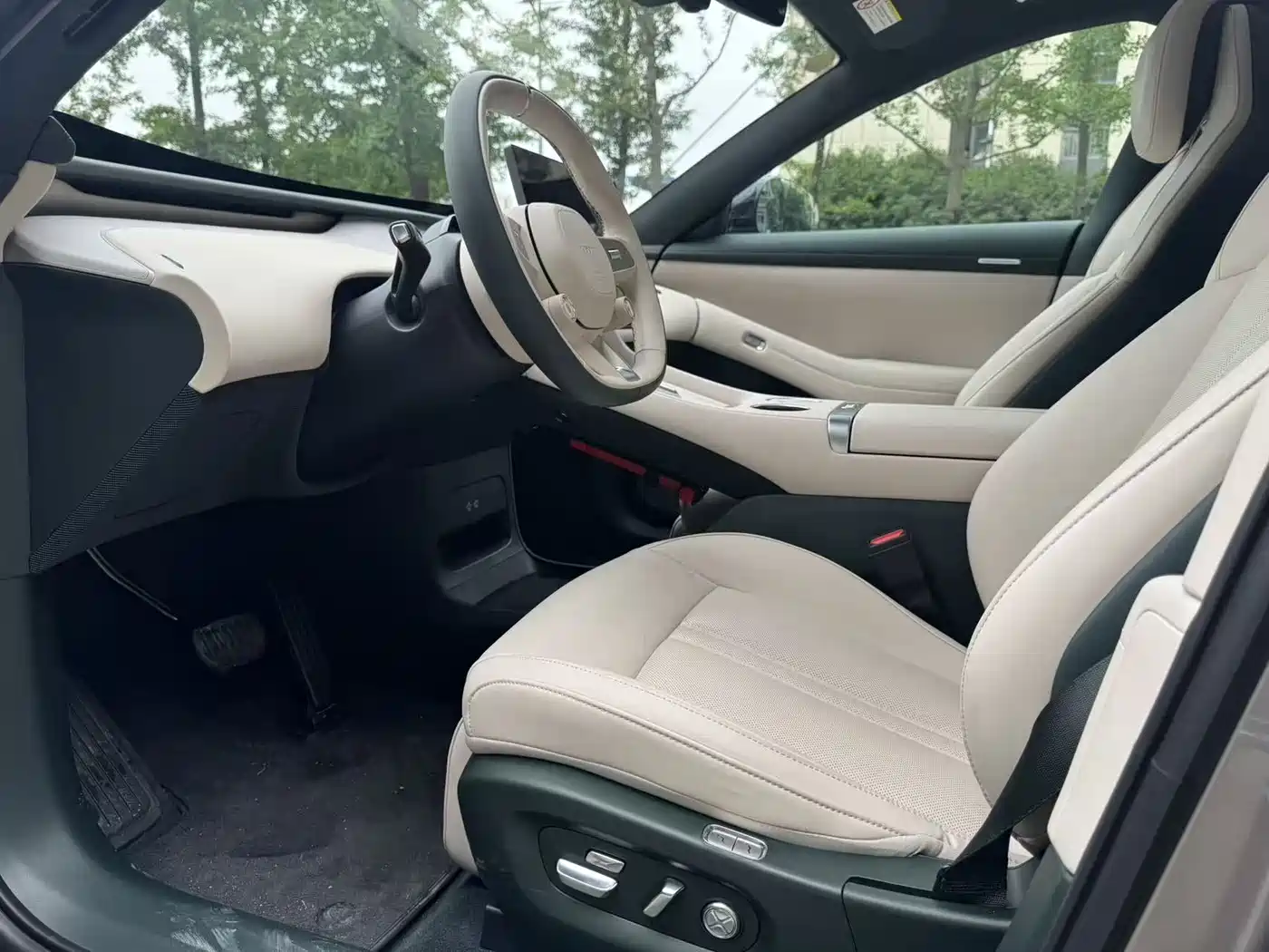 Xiaomi Auto Xiaomi YU7 2025 Extended Range RWD Edition фото 8