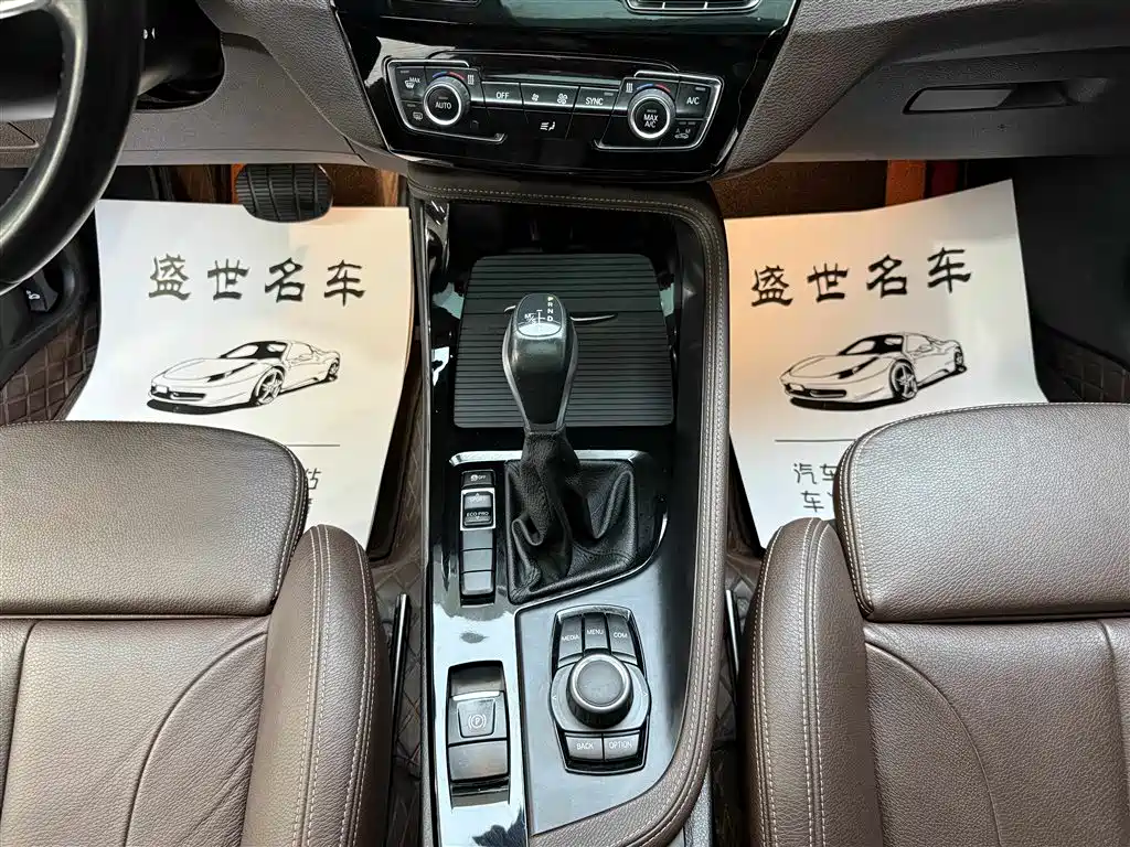 BMW X1 2019 sDrive18Li Premium Model фото 9