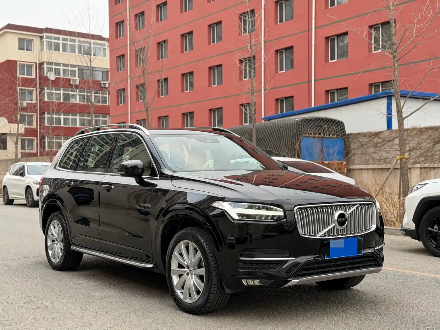 VOLVO XC90