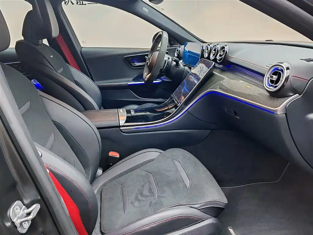 Mercedes-Benz C-Class AMG 2025 AMG C 43 4MATIC фото 10