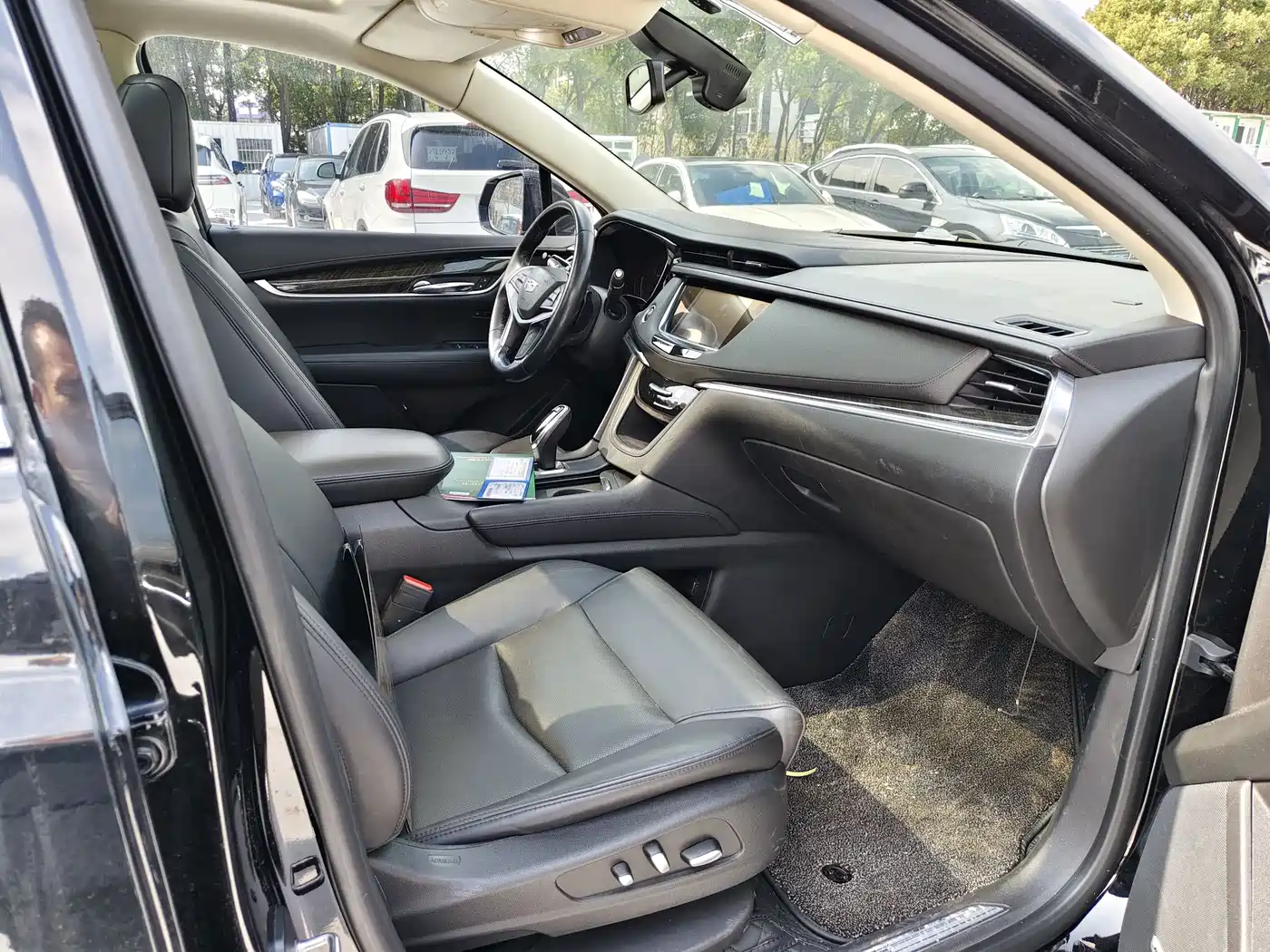 Cadillac XT5 2016 28T AWD Luxury Model фото 7