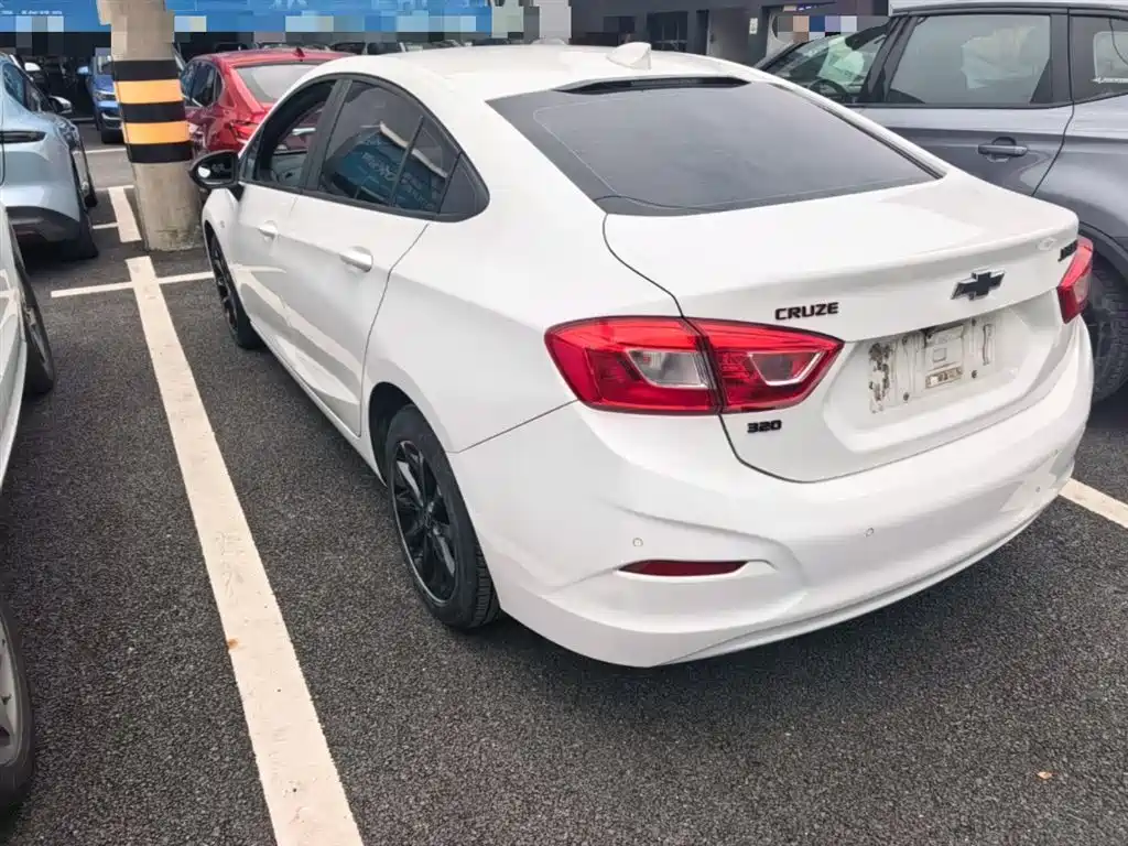 Chevrolet Cruze 2018 Redline 320 Automatic Urban Edge Edition фото 9