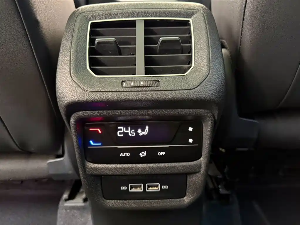 Volkswagen Tayron 2023 280TSI 2WD Luxury Plus Advanced Edition фото 19
