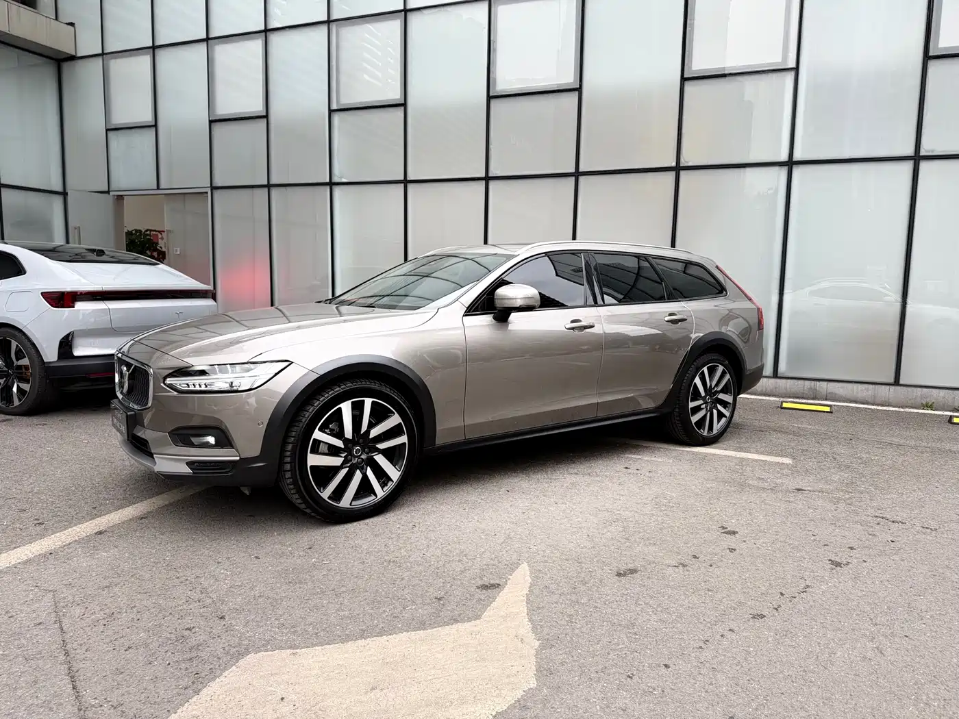 VOLVO V90
