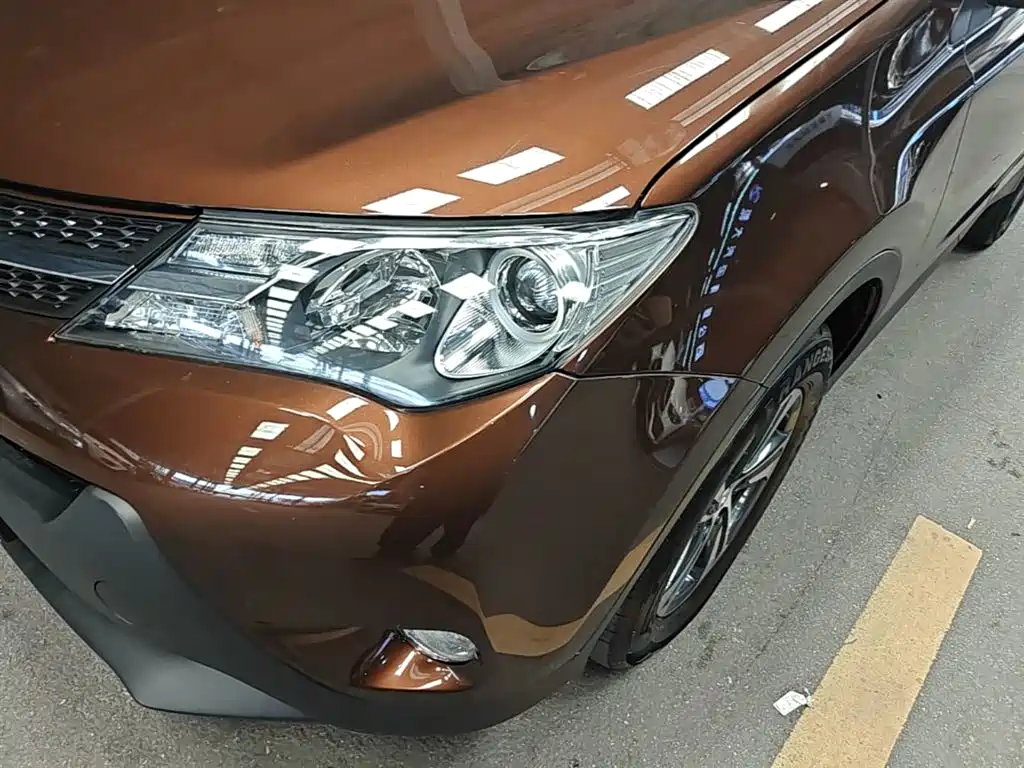 Toyota RAV4 Rongfang 2015 2.0L CVT 2WD Trend Edition фото 24