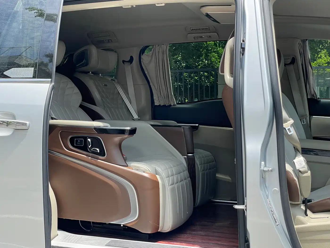 Buick GL8 2017 25S Premium Model China V фото 14