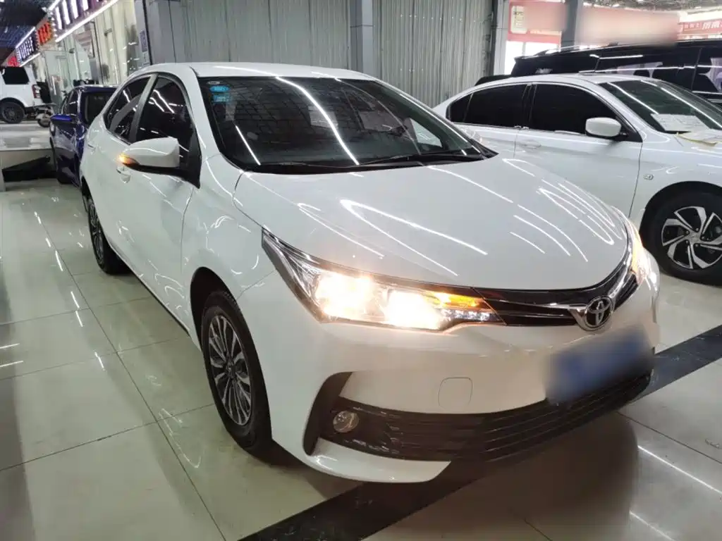 Toyota Corolla 2017 Facelift 1.2T S-CVT GL фото 22