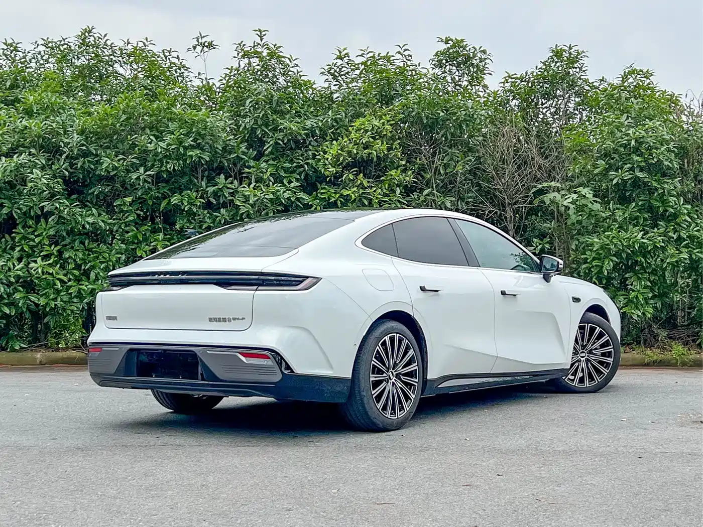 Geely Galaxy Galaxy Xingyao 8 2025 130km EM-P Starship Edition фото 4