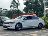 Photo 3 - Volkswagen Magotan