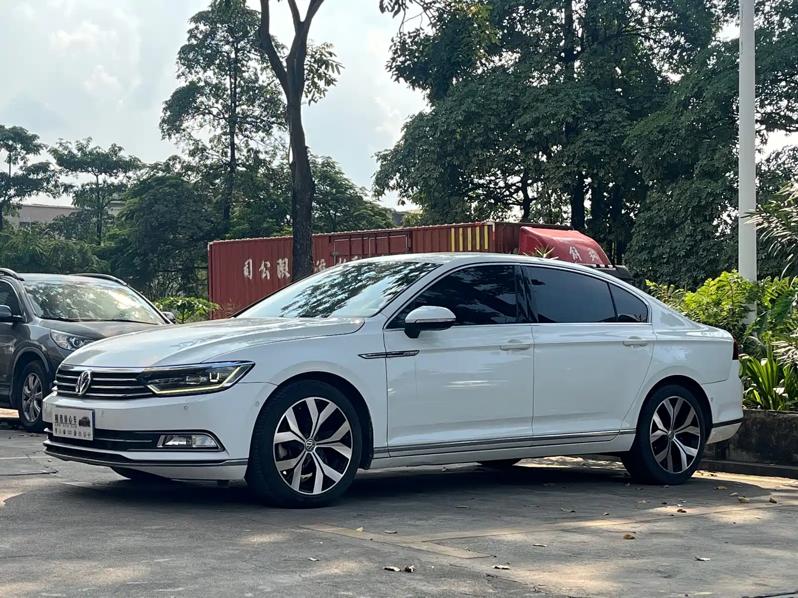 Photo 3 - Volkswagen Magotan