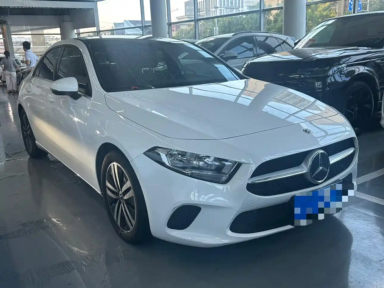 Mercedes-Benz A-Class 2022 A 180 L фото 2