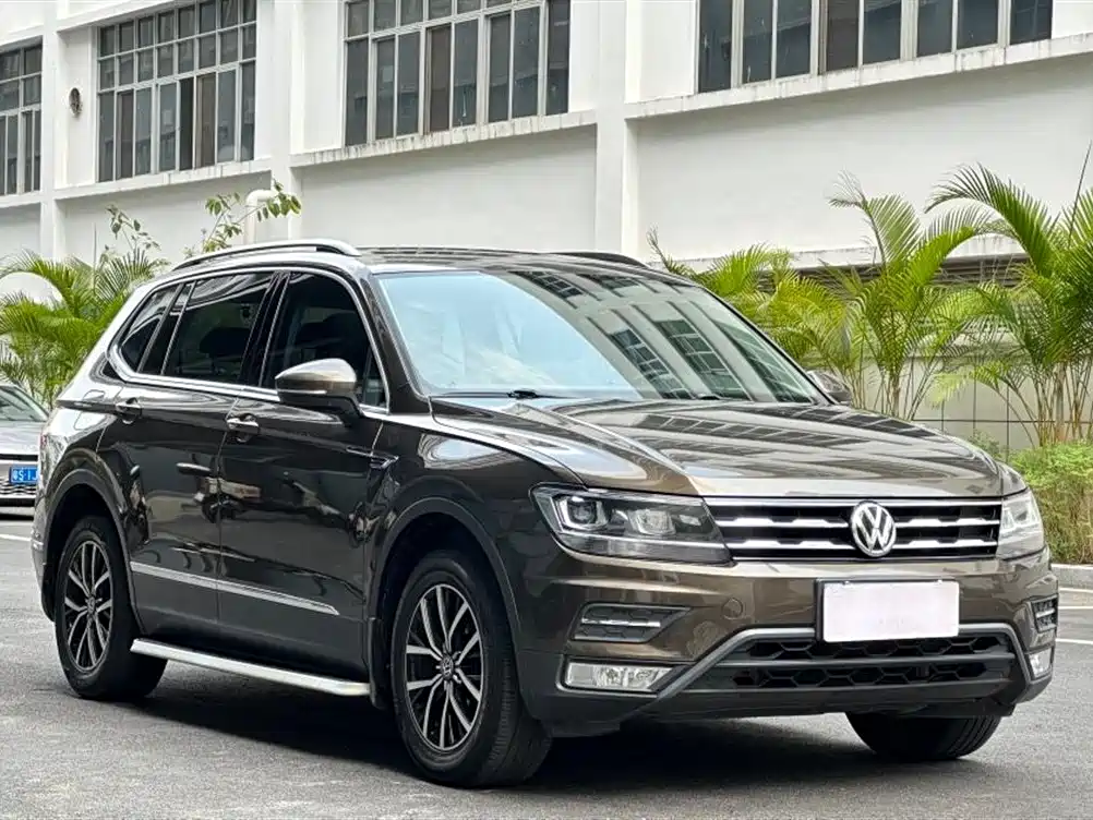 Volkswagen Tiguan L 2017 330TSI Automatic 2WD Luxury Edition фото 3
