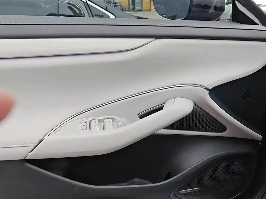 XIAOMI CAR XIAOMI SU7