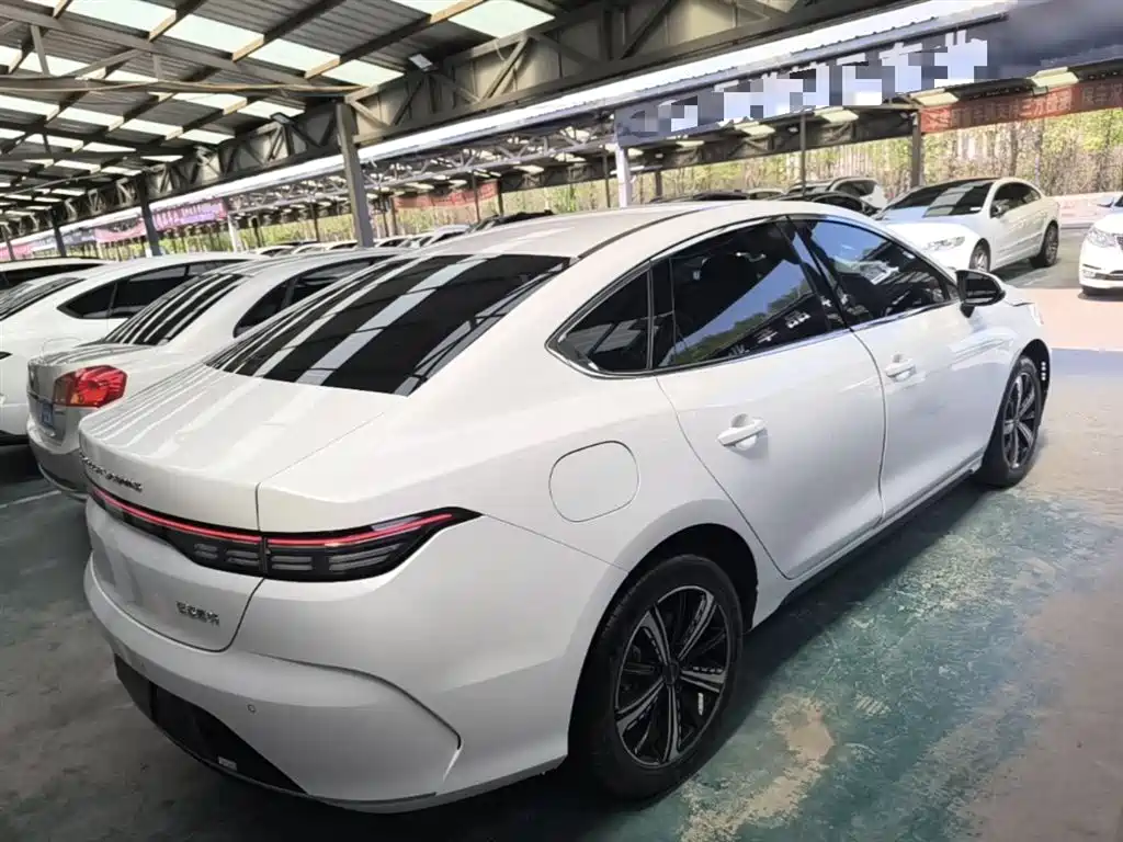 BYD Destroyer 05 2022 DM-i 120KM Premium фото 7