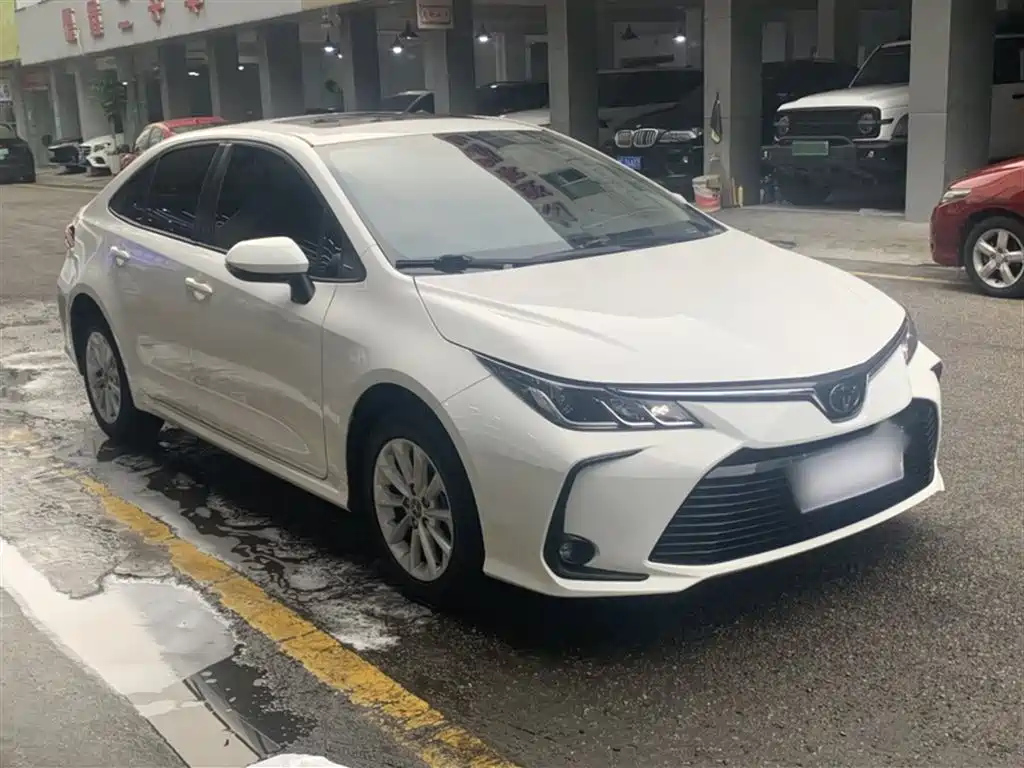 Toyota Corolla 2021 1.2T S-CVT Elite PLUS Edition фото 8