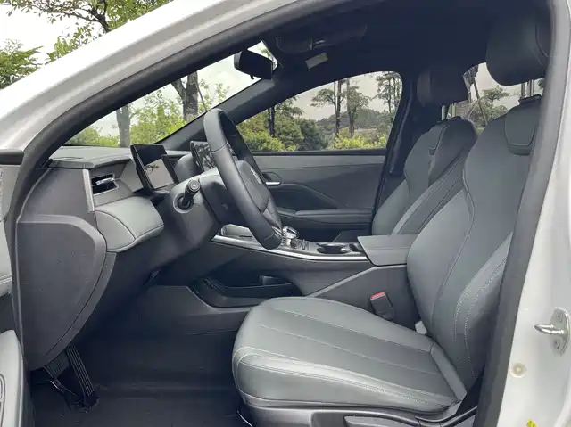 BYD Qin PLUS 2025 DM-i Smart Drive 55KM Leader — фото 5
