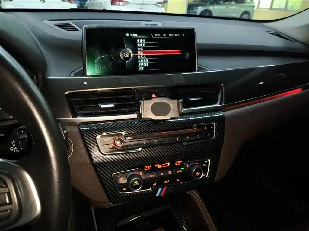 BMW X1 2016 xDrive20Li Luxury Model фото 13