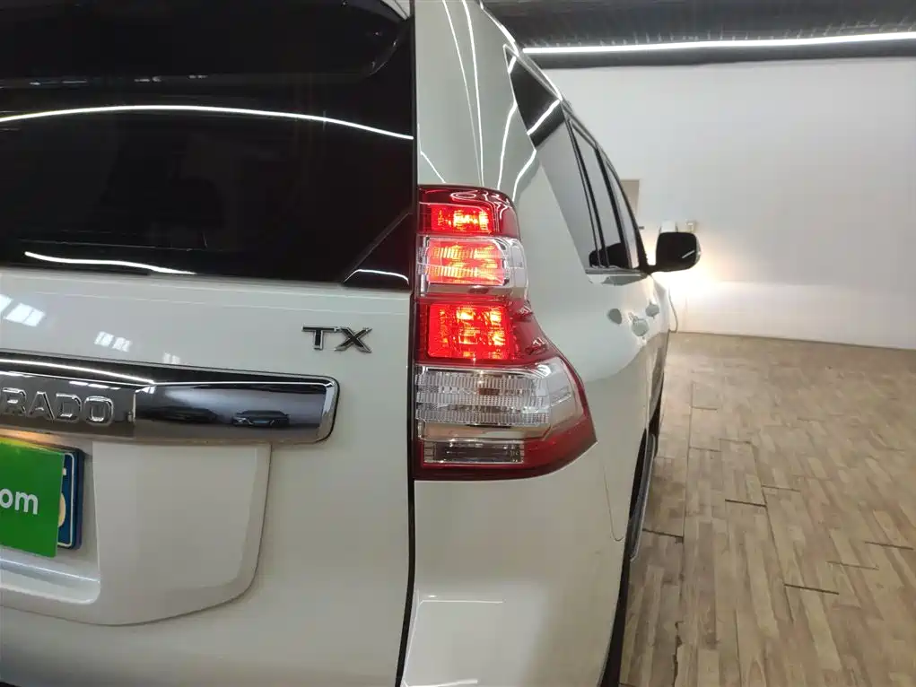 Toyota Prado 2016 3.5L Auto TX-L фото 8