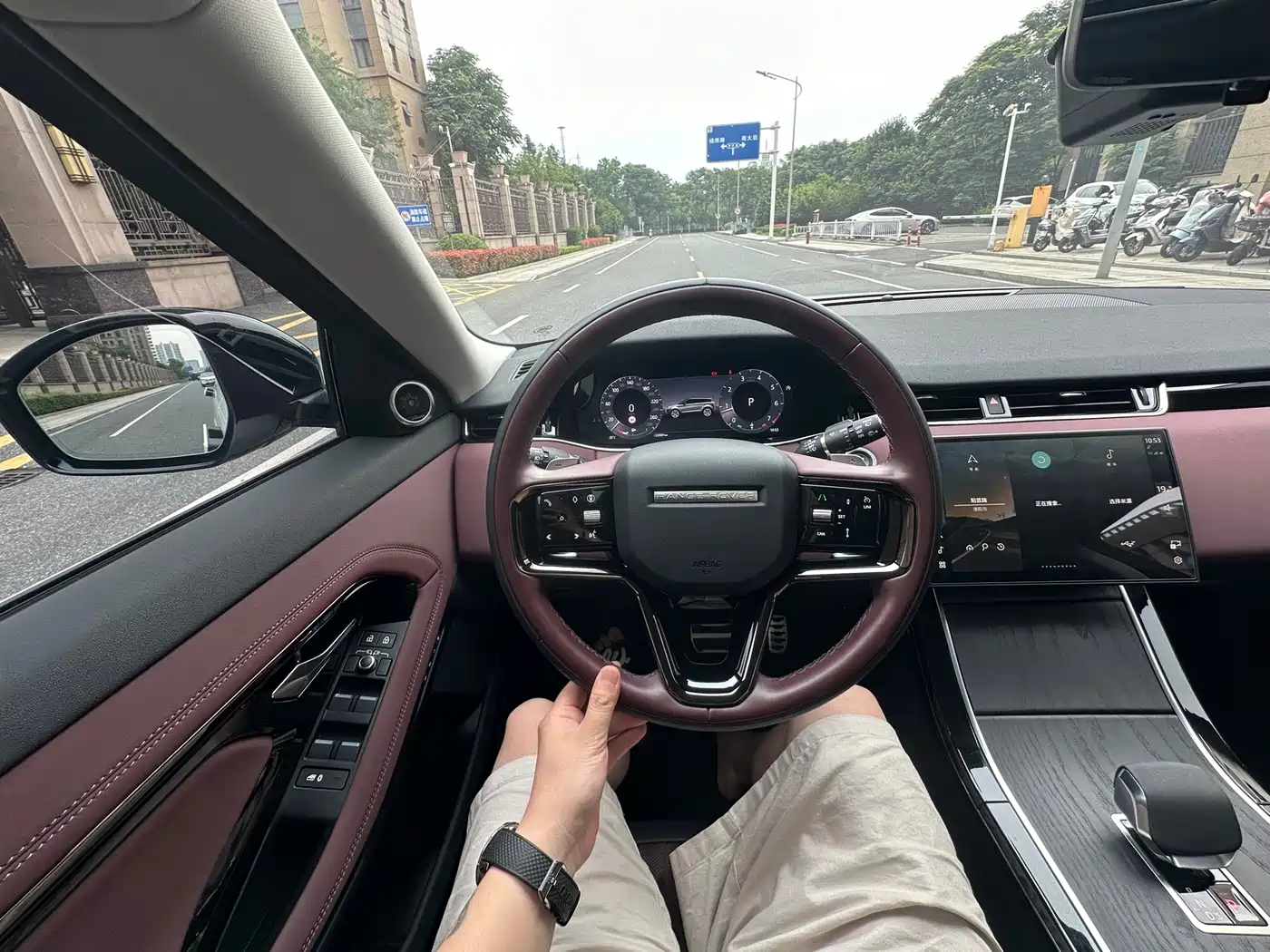 Land Rover Range Rover Evoque 2024 Range Rover Evoque L 249PS Light Master Edition фото 8