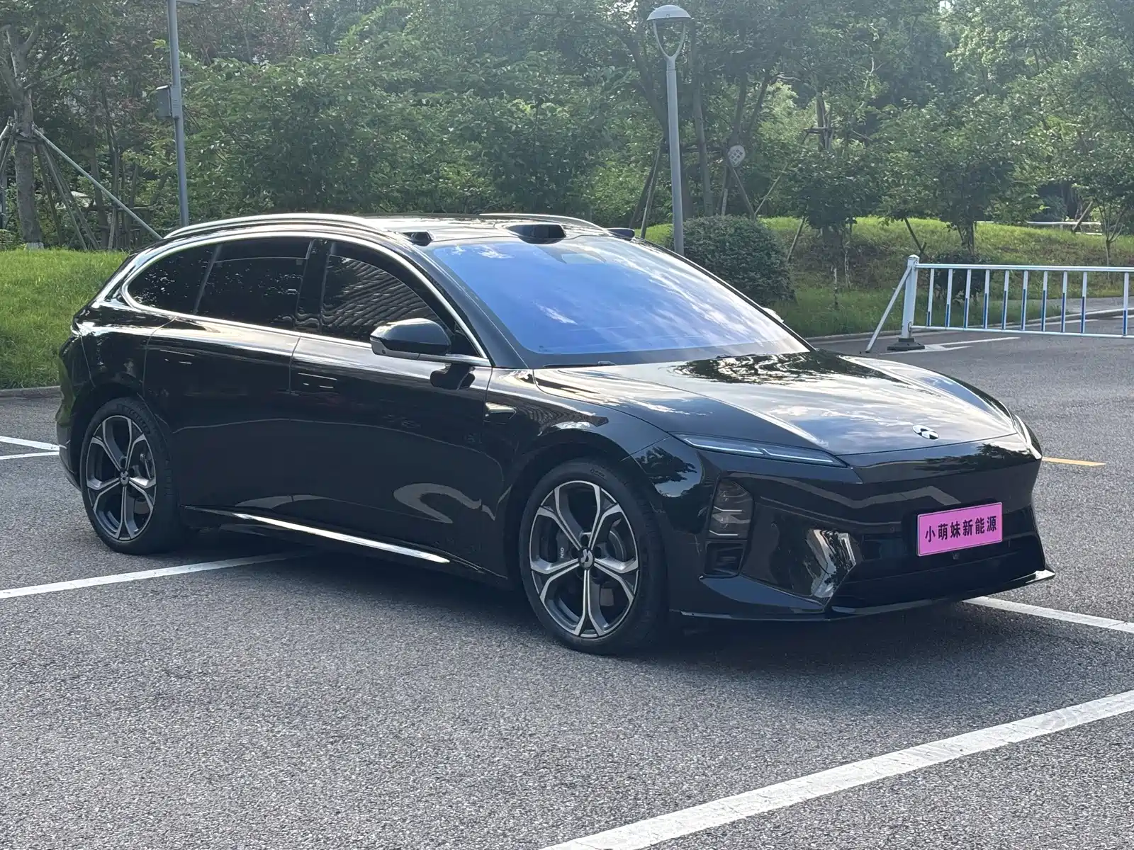 Фото 3 - NIO ET5T
