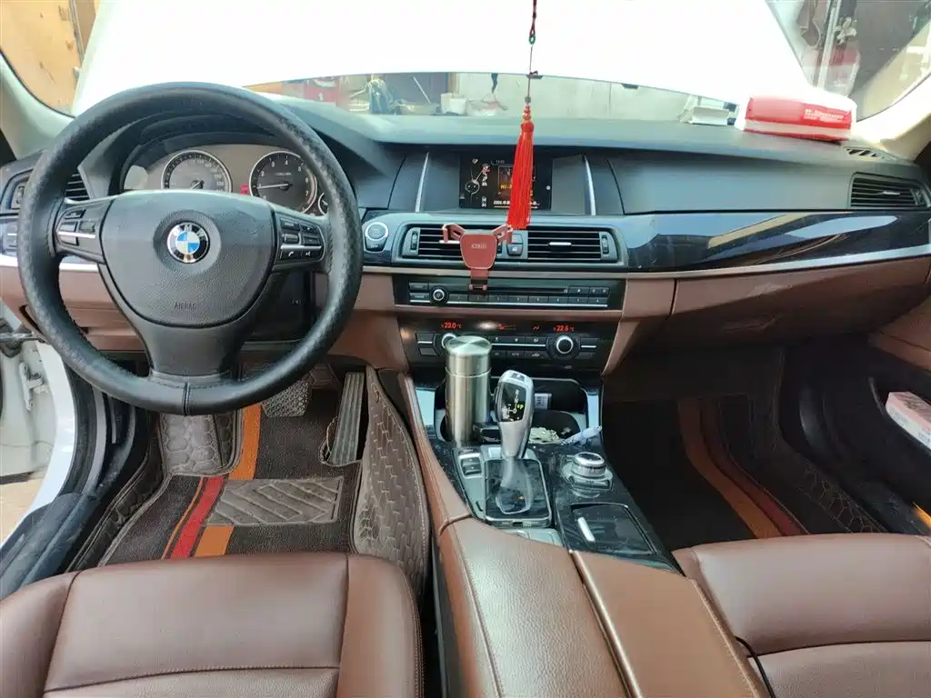 BMW 5 Series 2014 520Li Elegance фото 12