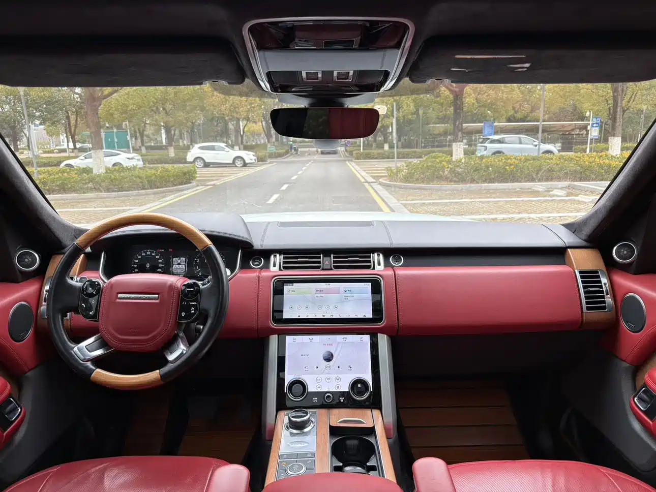 Land Rover Range Rover 2019 3.0 SC V6 Prestige Genesis Extended Edition фото 4