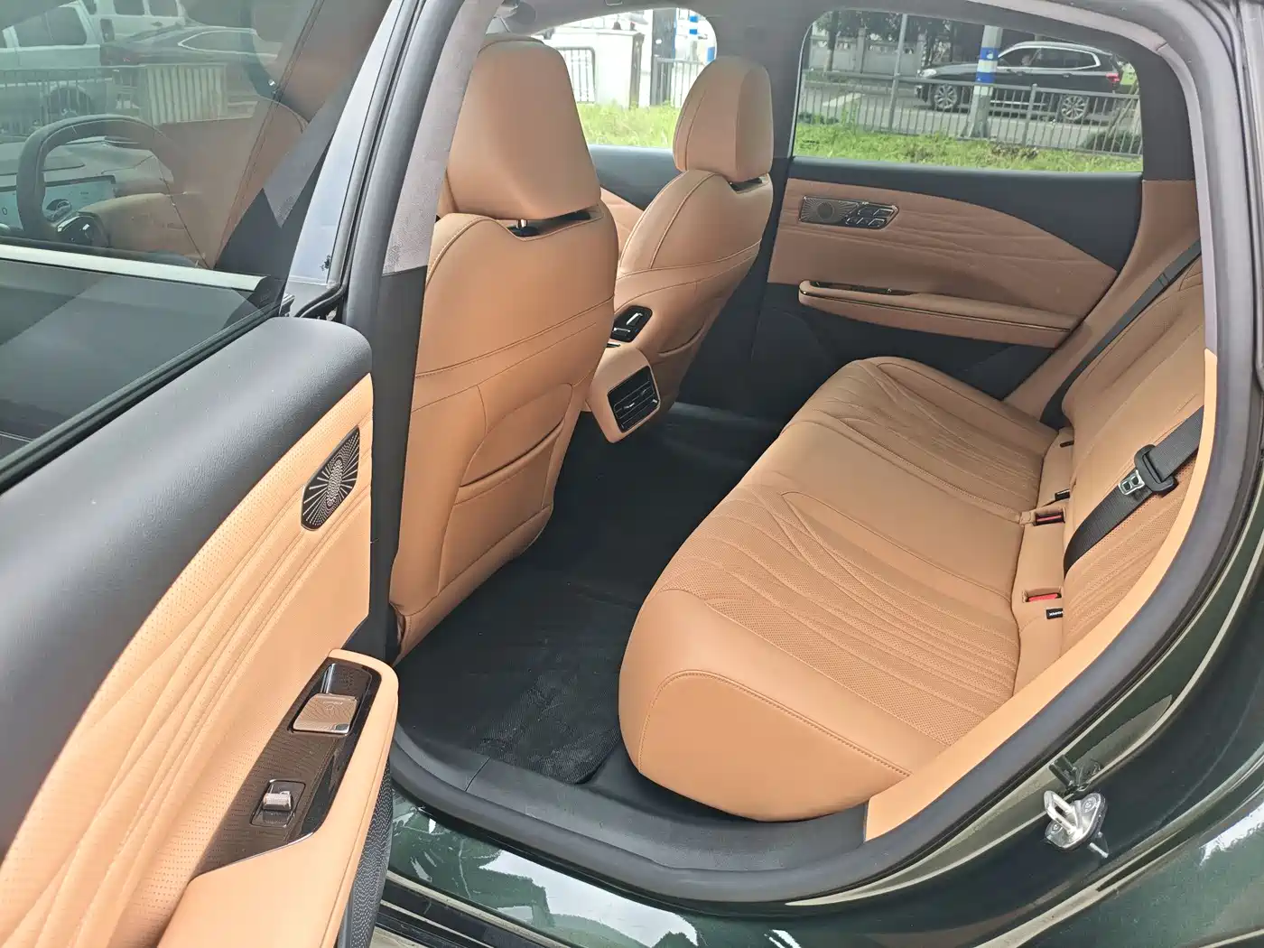 Geely Galaxy Galaxy Xingyao 8 2025 130km EM-P Starship Edition фото 15