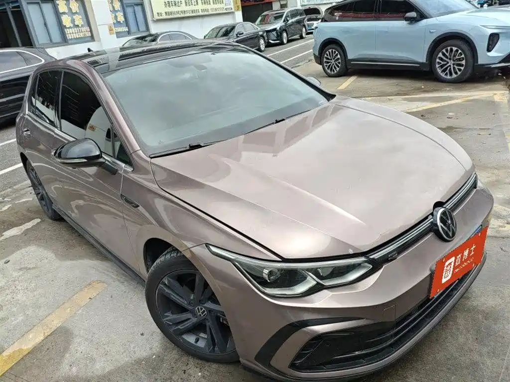 Volkswagen Golf 2023 Model 280TSI DSG R-Line фото 2