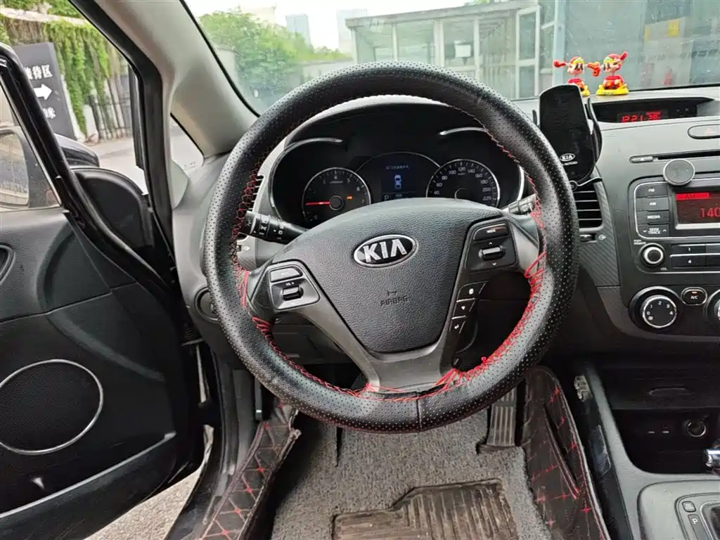 Kia K3 2013 1.6L Automatic GLS фото 17