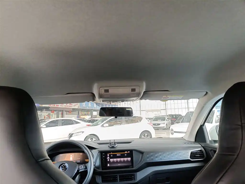 VOLKSWAGEN TU KAI