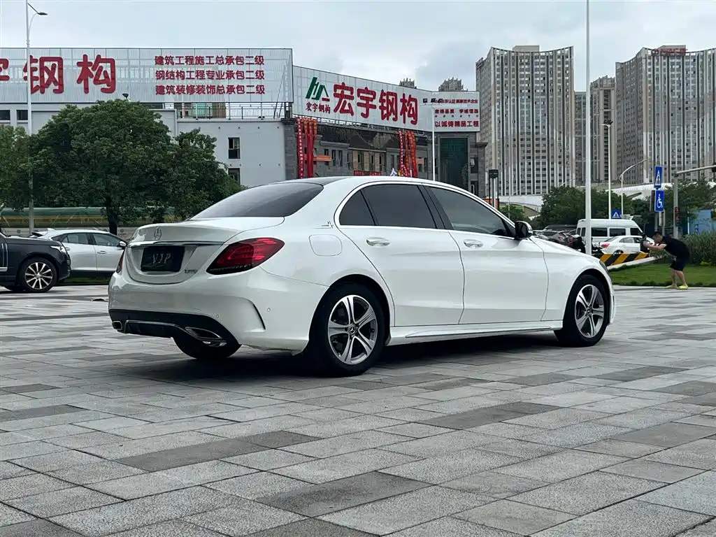 Mercedes-Benz C-Class 2019 C 260 L Sport фото 4