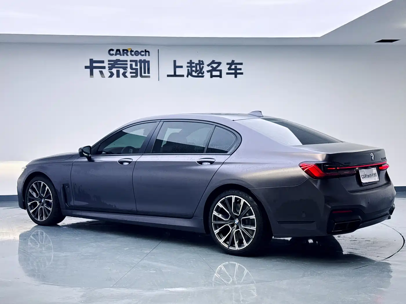 BMW 7 Series 2019 740Li xDrive Executive M Sport Package фото 7